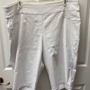 O womens Ruby Rd casual solid white stretch plus size knee length shorts 24W